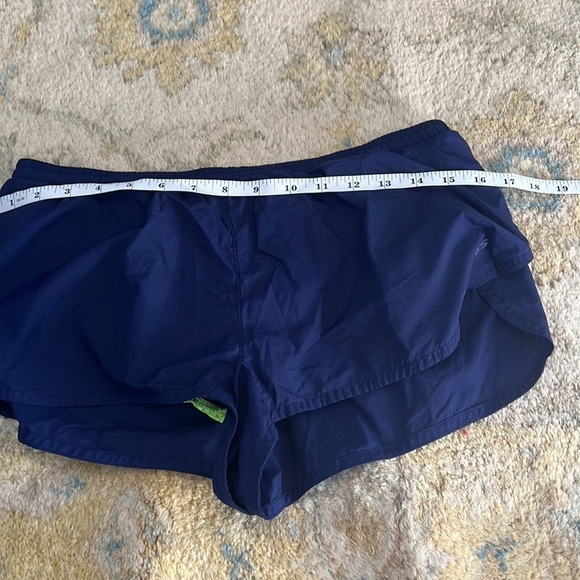 ⭐️Brooks,Navy & Lime Green Running Shorts,Never Been Worn, Size Medium - Picture 7 of 7